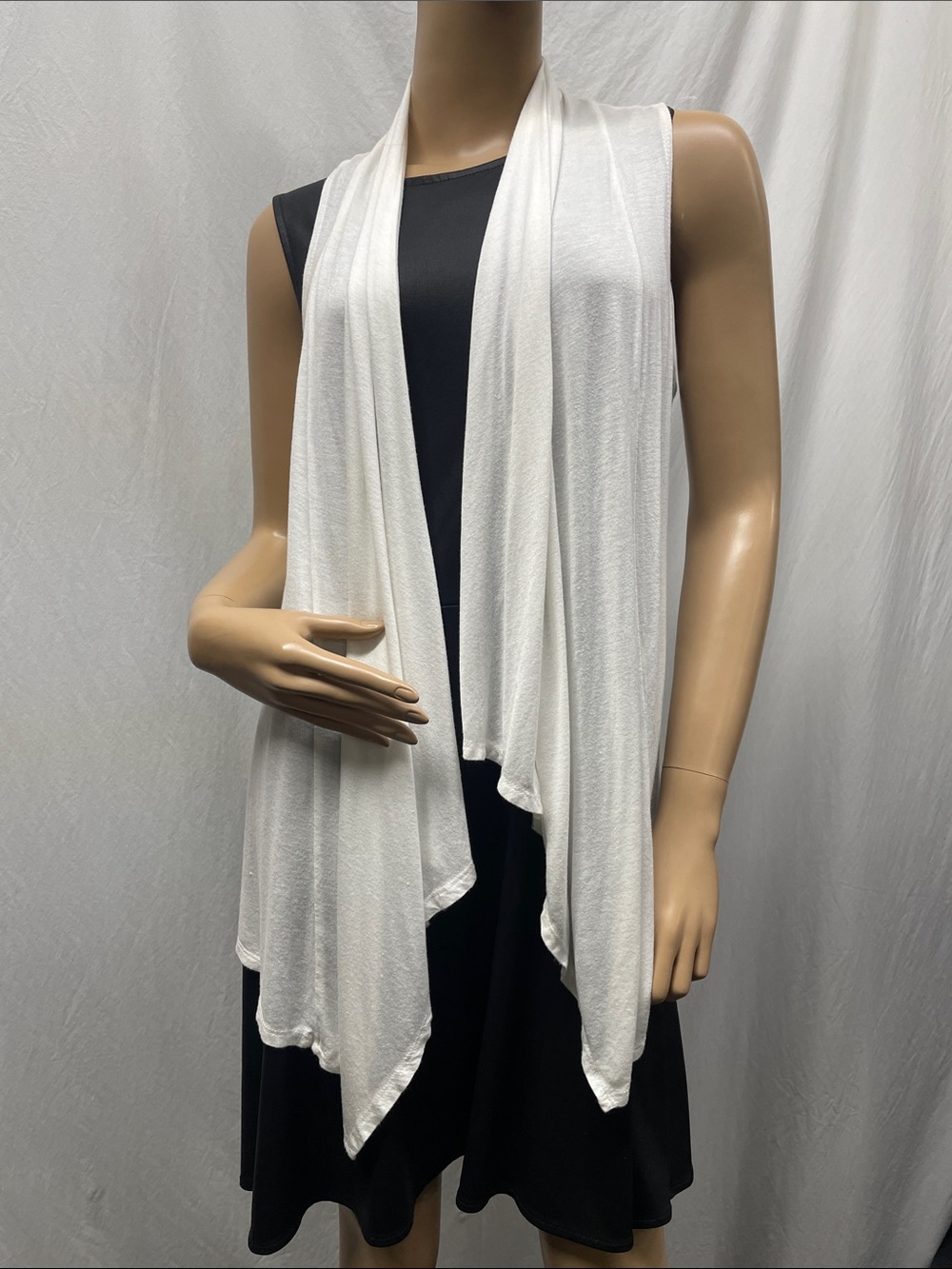 JK LA California Lightweight White Draped Open Front Vest